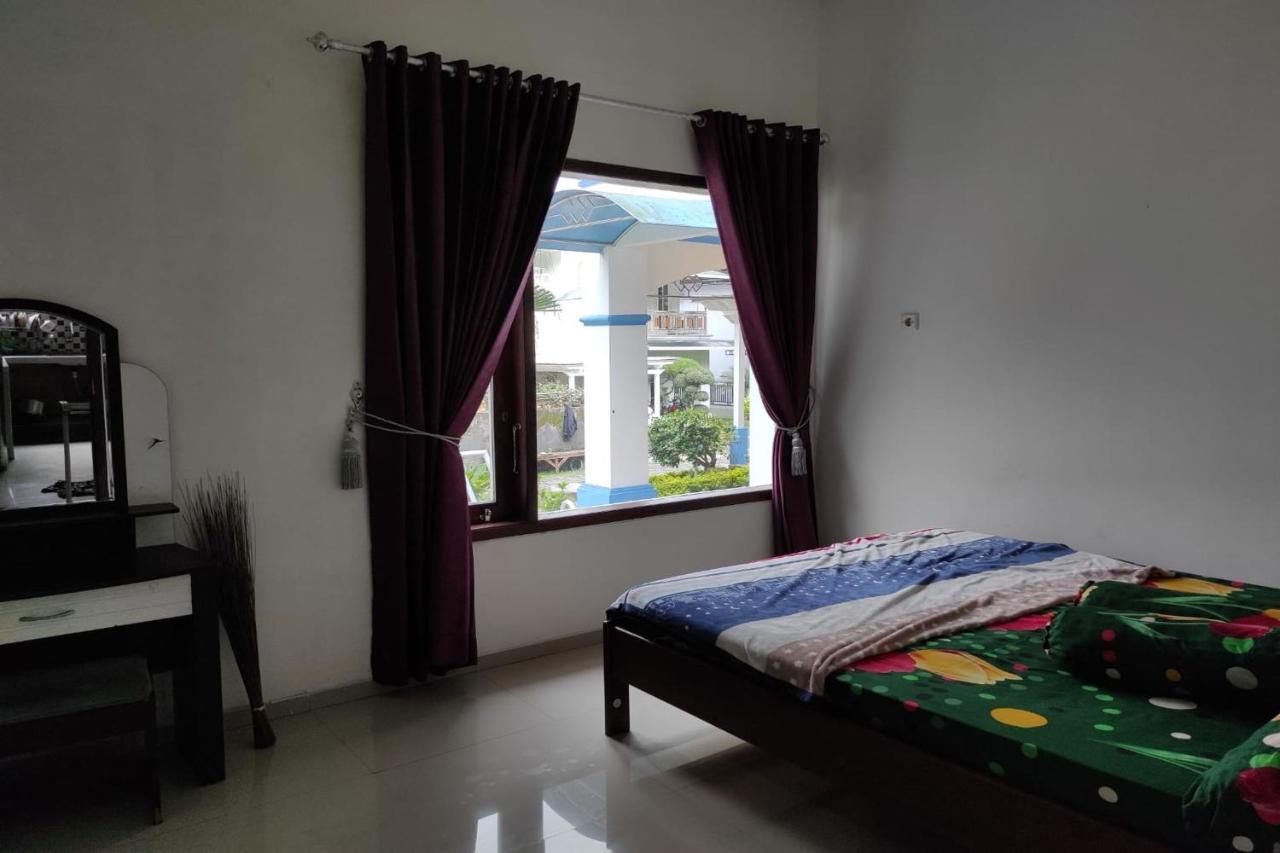 Villa Meteor Garden Tawangmangu Extérieur photo