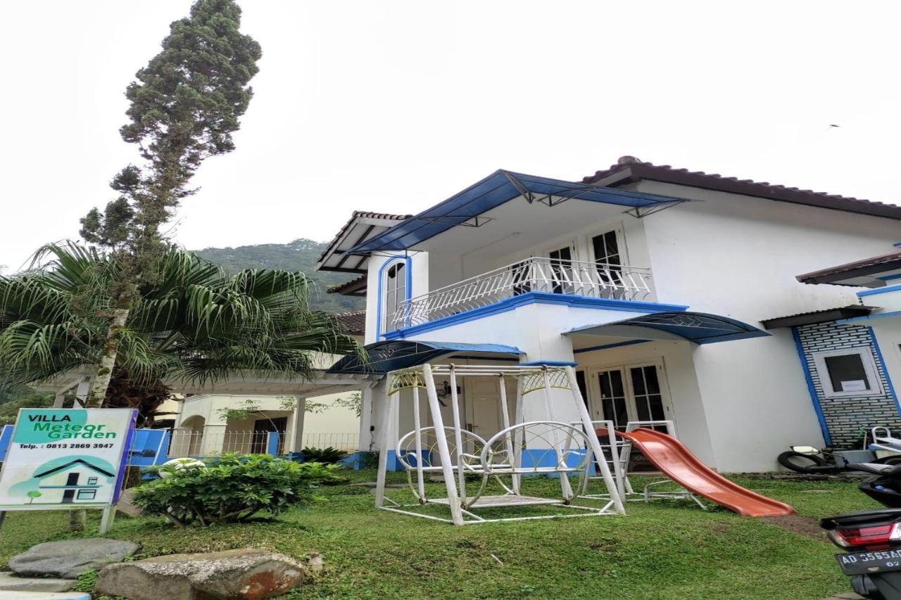 Villa Meteor Garden Tawangmangu Extérieur photo